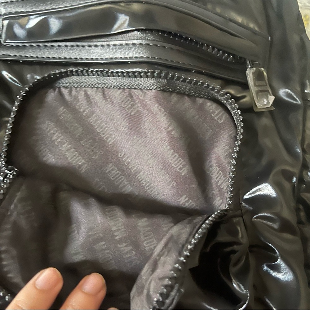 Steve Madden Women's Black Metallic Tote Medium Size - Picture 3 of 6